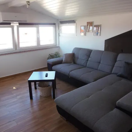 Apartmán With A Parking Space - 13597