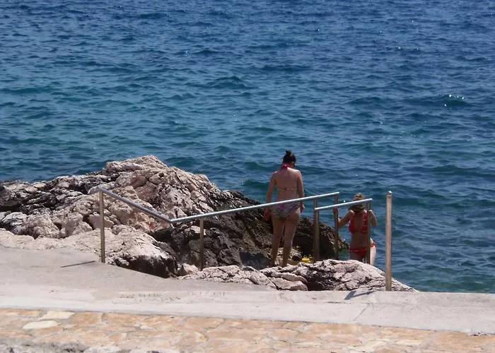 With A Parking Space - 13597 아파트