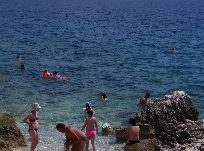 With A Parking Space - 13597 * 노비비노돌스키